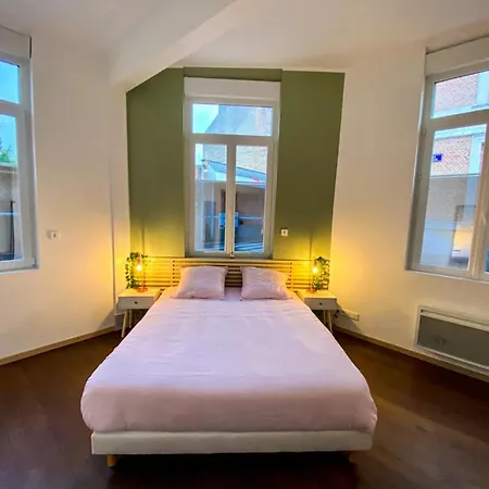 T2 Hyper-centre, Netflix, Gare * Amiens